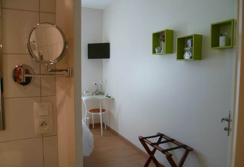 민박 Chambres D Hotes Lasarroques