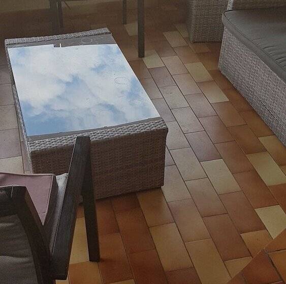 민박 Chambres D Hotes Lasarroques