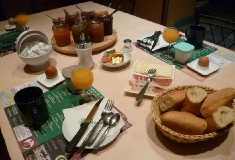 Aamiaismajoitus (B&B) Chambres D Hotes Lasarroques