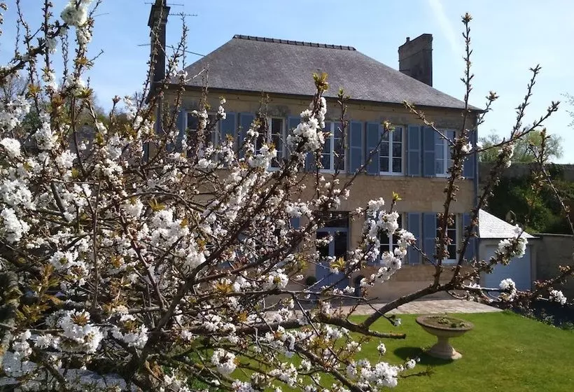 Aamiaismajoitus (B&B) Chambres D Hôtes Domaine Du Hutrel