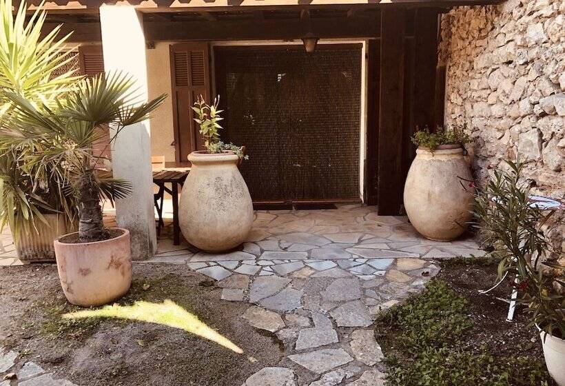 مبيت وإفطار Chambres D'hotes Les Ferrages