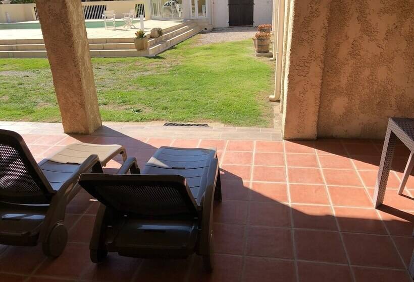 مبيت وإفطار Chambres D'hotes Les Ferrages