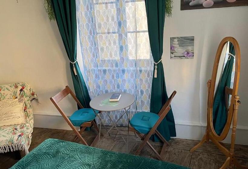 مبيت وإفطار Chez Tifille