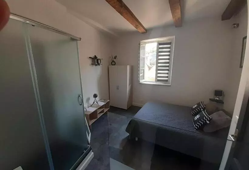 Aamiaismajoitus (B&B) Chez Tifille