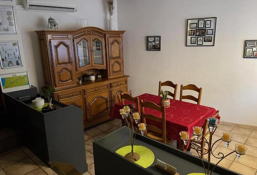 مبيت وإفطار Chez Tifille