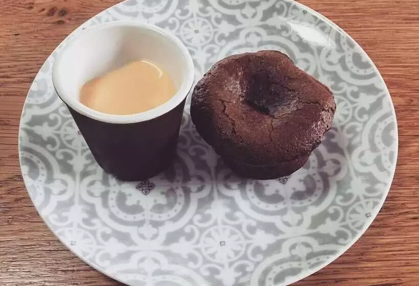 ベッドアンドブレックファースト ô Huis Clos