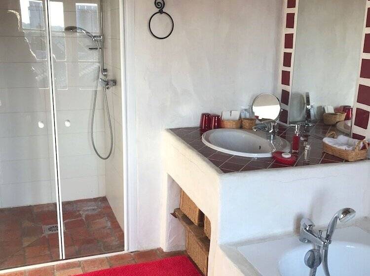 ベッドアンドブレックファースト La Chancelière