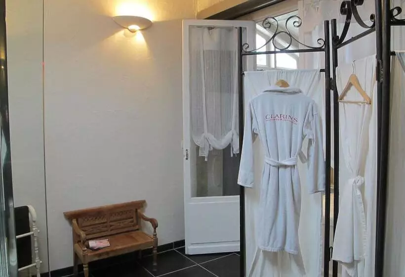 ベッドアンドブレックファースト Le Bourdiel