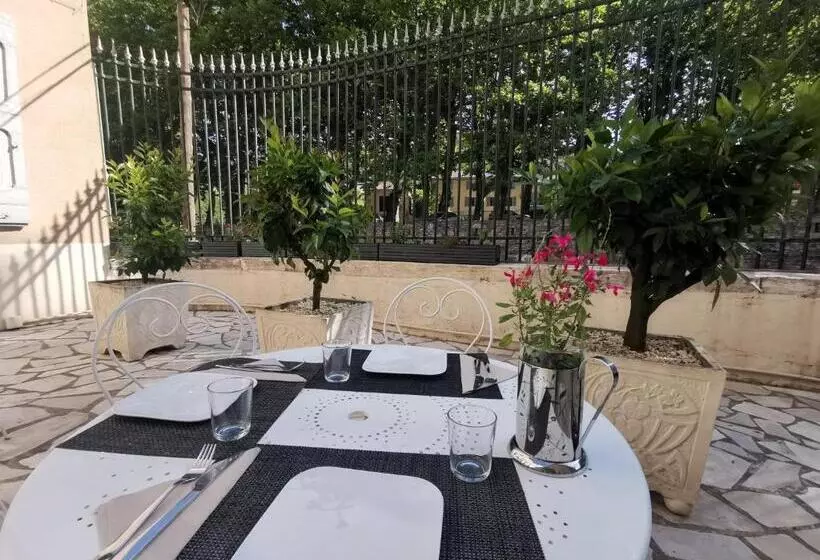 Aamiaismajoitus (B&B) Maison De L'aguze