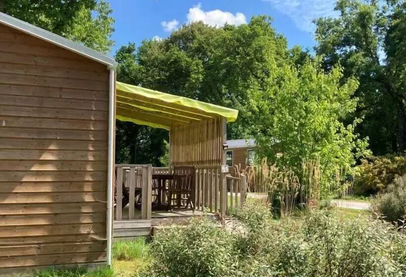 Hotelli Camping Le Lac O Fées