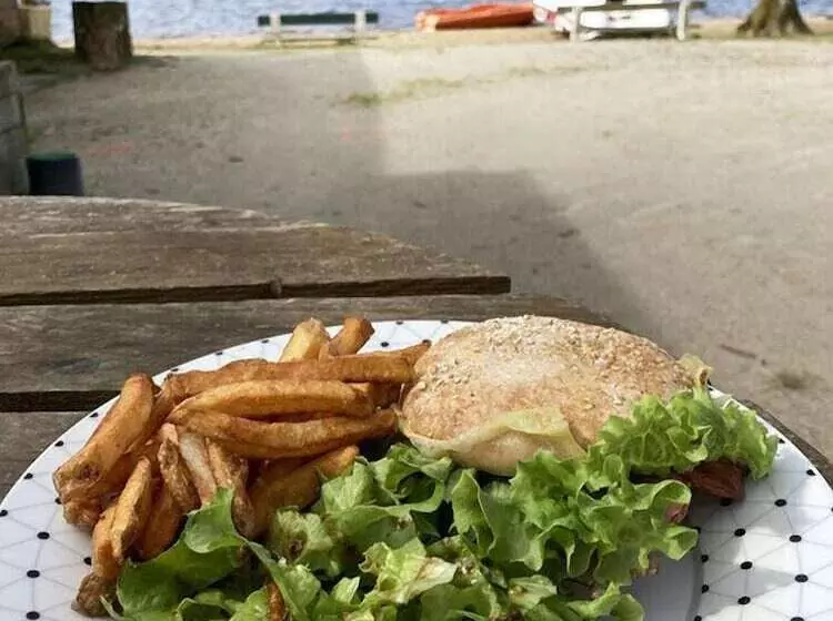 Hotelli Camping Le Lac O Fées