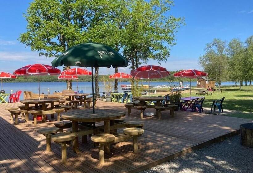 ホテル Camping Le Lac O Fées