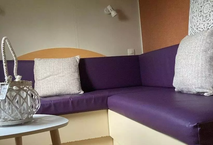 Hotelli Camping Le Lac O Fées