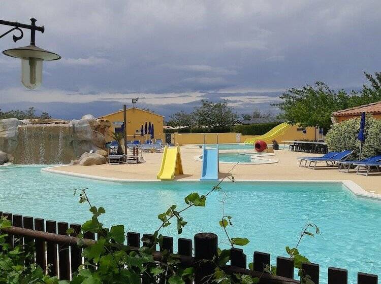 فندق Camping Les Sources