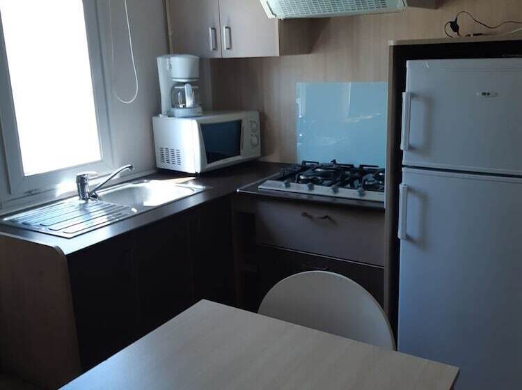 فندق Camping Les Sources