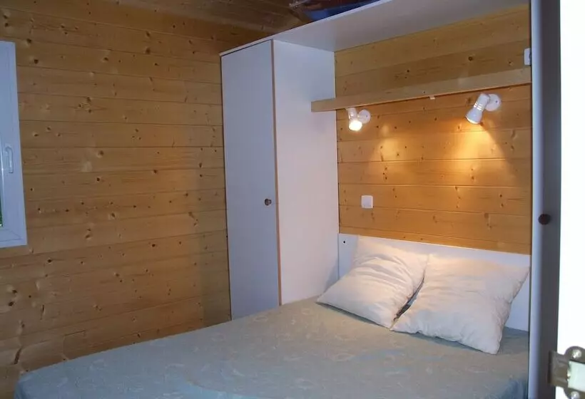 ホテル Camping Municipal Du Pont De L Elze