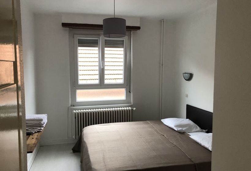 ホテル Restaurant à L Etrier