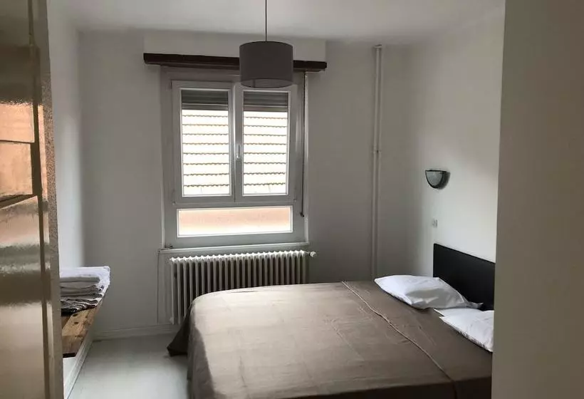 ホテル Restaurant à L Etrier