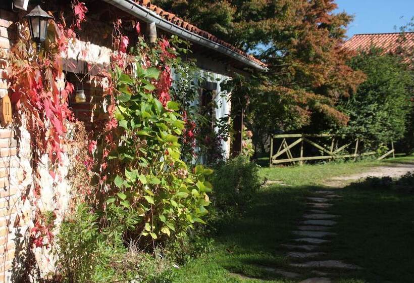 Los Acebos De Peña Cabarga