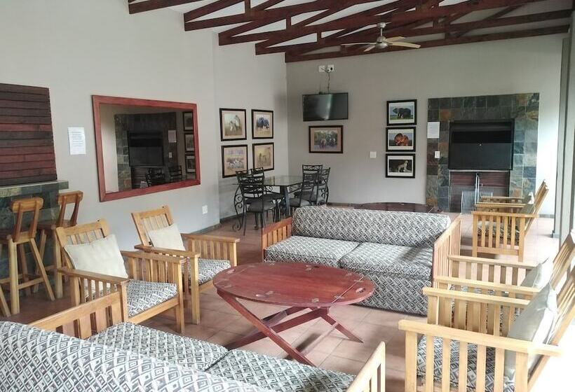 פנסיון Acacia Guest House