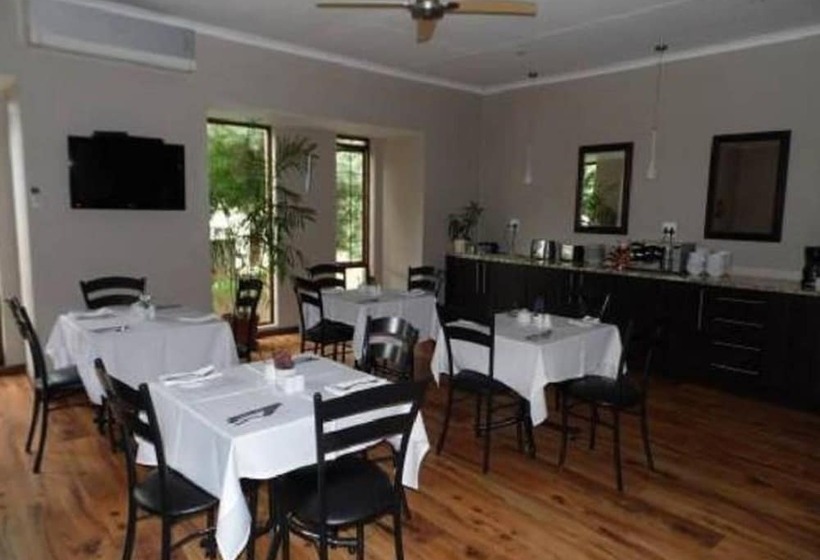 פנסיון Acacia Guest House