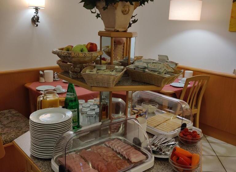 민박 Gästehaus Einzinger