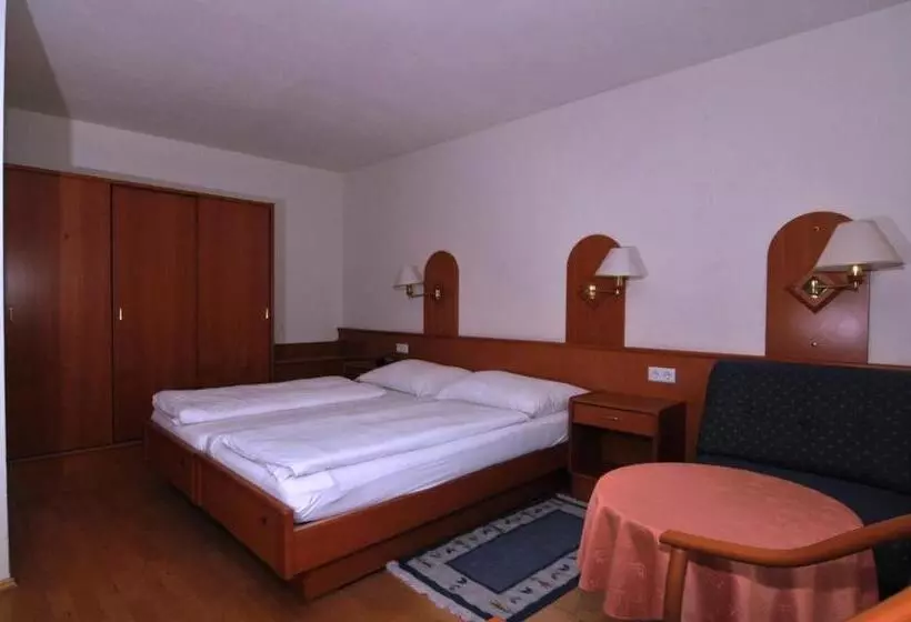 Aamiaismajoitus (B&B) Gästehaus Einzinger