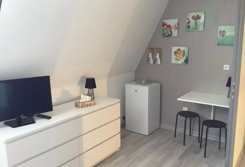 ベッドアンドブレックファースト Le Clos De La Tour