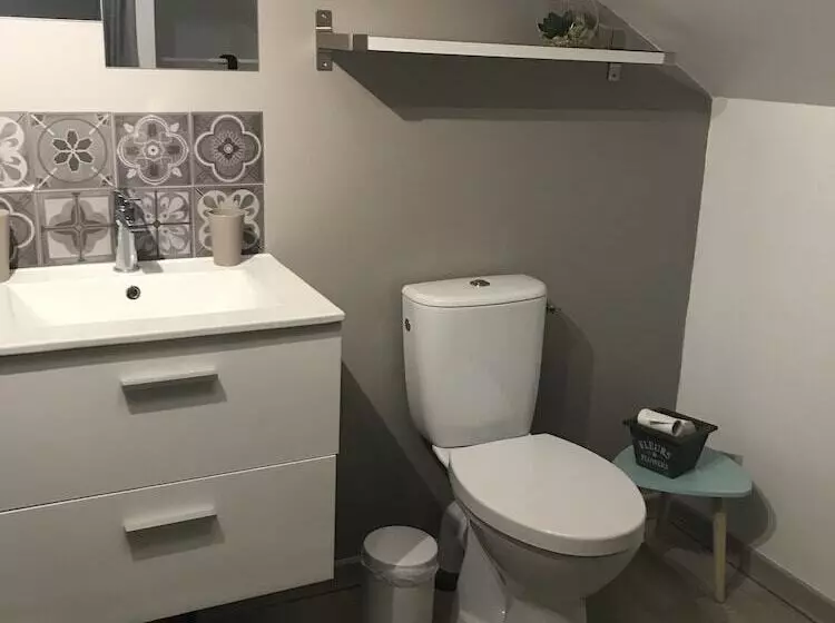 ベッドアンドブレックファースト Le Clos De La Tour