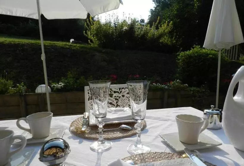 ベッドアンドブレックファースト Le Pressoir