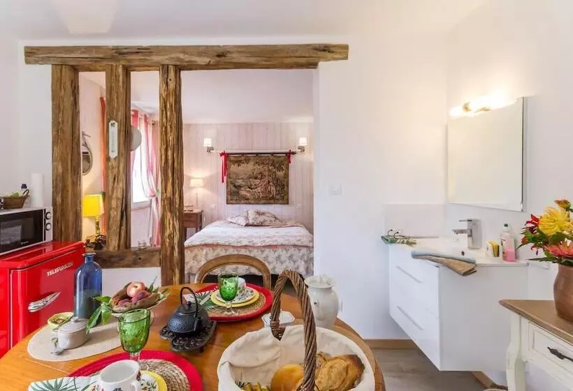 Aamiaismajoitus (B&B) Le Relais De Vérone Chambre D Hôtes