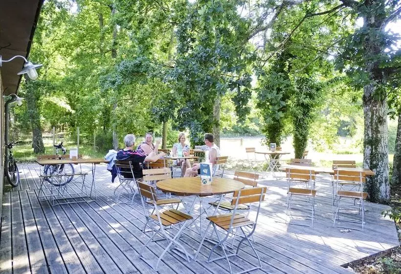 ホテル Village Huttopia Lac De Rillé