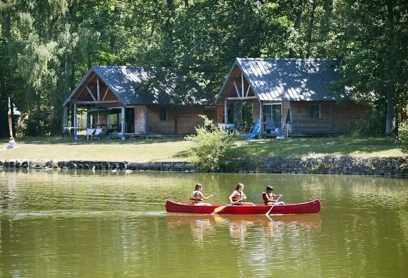 ホテル Village Huttopia Lac De Rillé