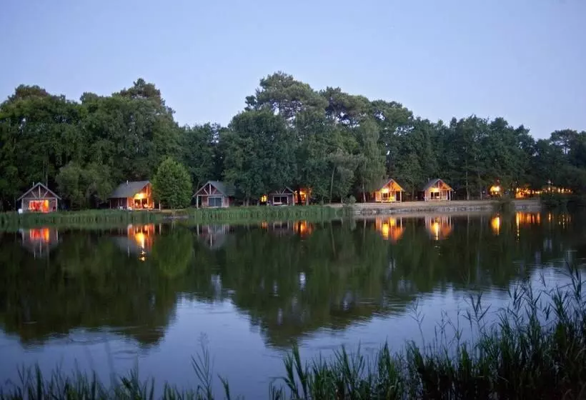 ホテル Village Huttopia Lac De Rillé