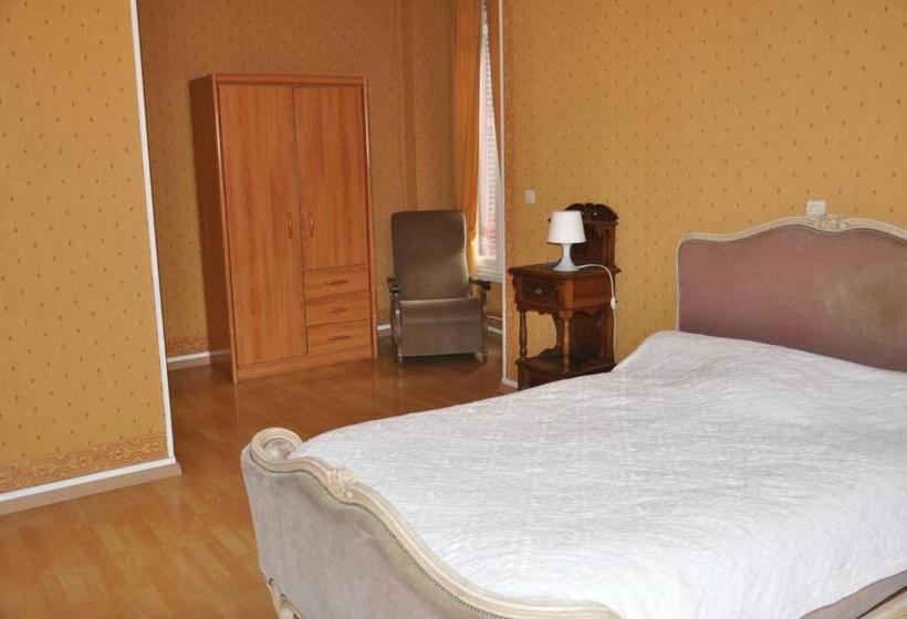 Пансион Château De La Croix Bizet