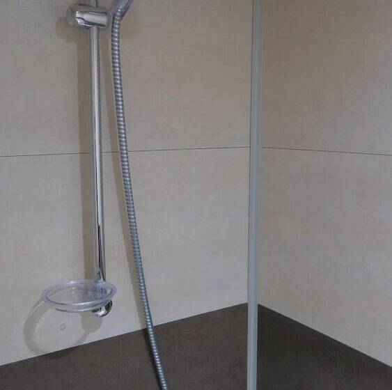 بنسيون Les Collinades De Chalons