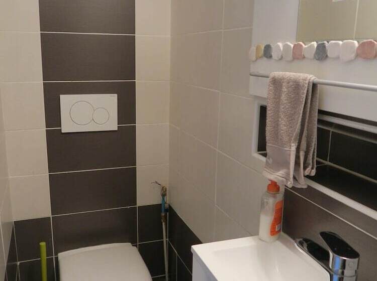 بنسيون Les Collinades De Chalons