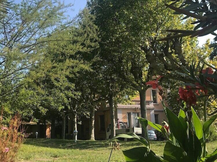 Villa Castel Maison Table D Hôtes & Jardin Refuge De Biodiversité