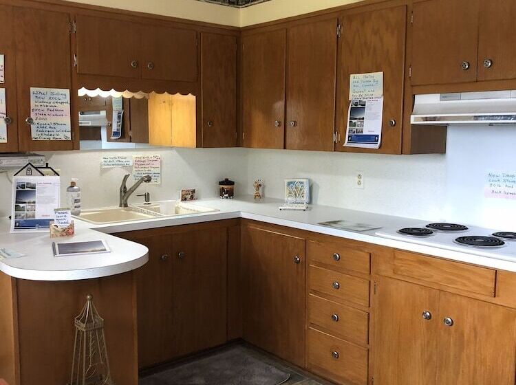 3 Bedroom Lakefront House