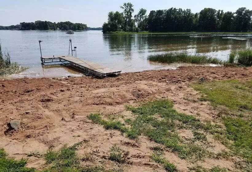 3 Bedroom Lakefront House