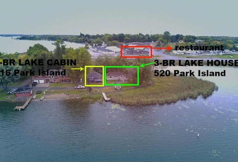 3 Bedroom Lakefront House