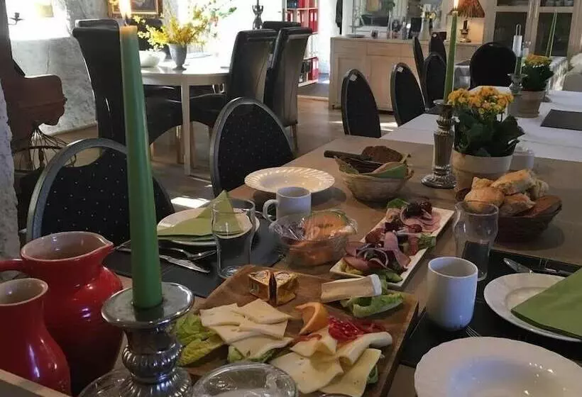 Aamiaismajoitus (B&B) Keisergården