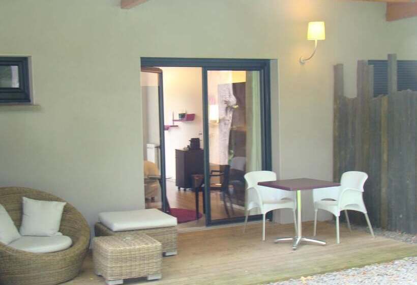 تختخواب و صبحانه Le Parc Du Château