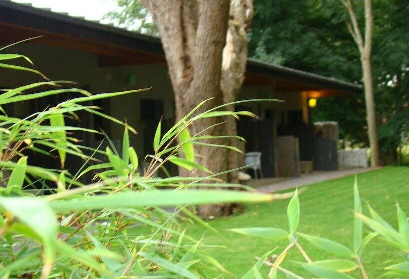 تختخواب و صبحانه Le Parc Du Château