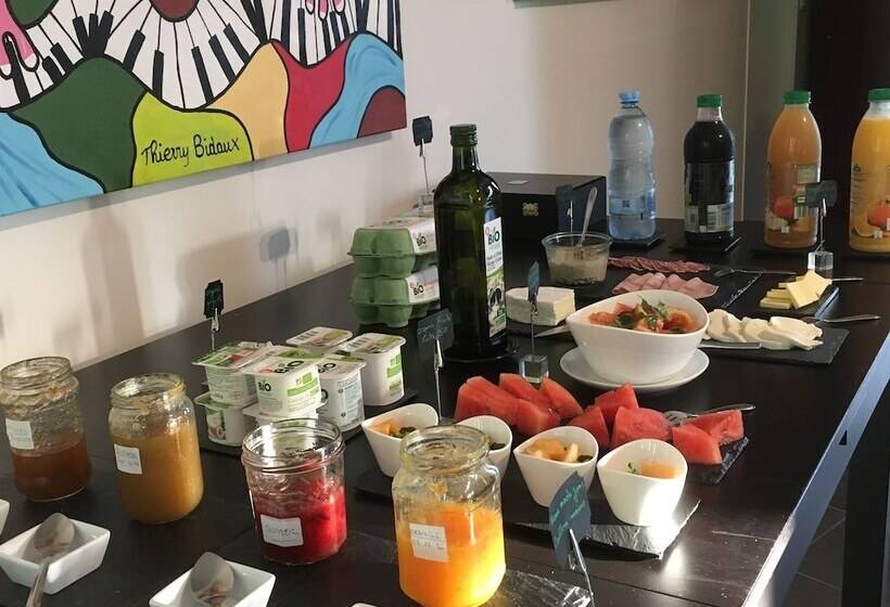 تختخواب و صبحانه Le Parc Du Château