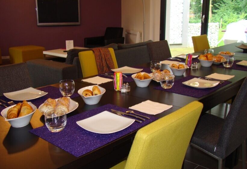 تختخواب و صبحانه Le Parc Du Château