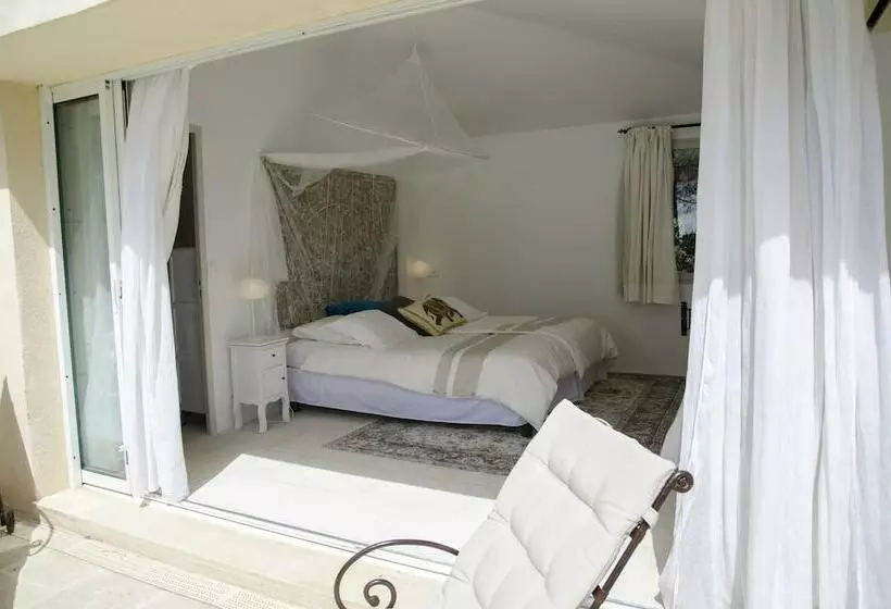 ベッドアンドブレックファースト L’éléphant De Vaugines