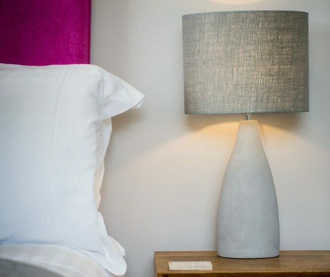 簡易ホテル Darlington Arms