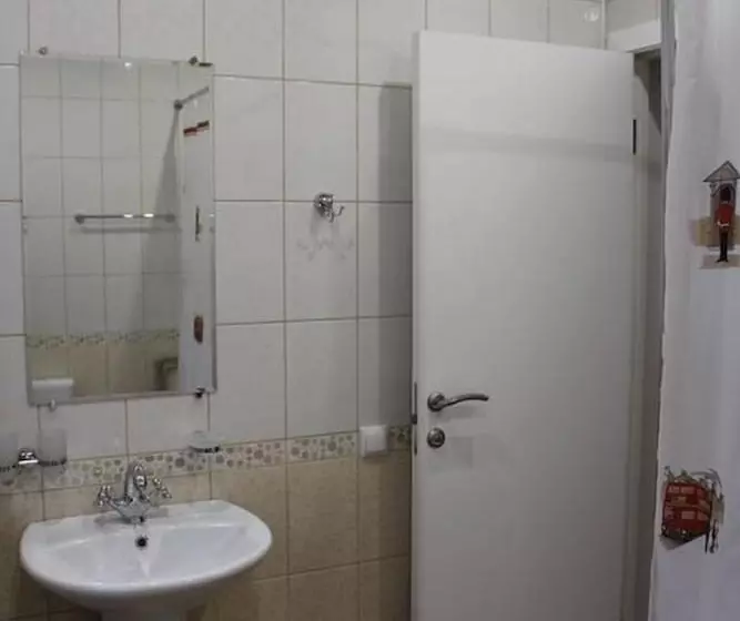 مسافرخانه Na Vvedenskoy