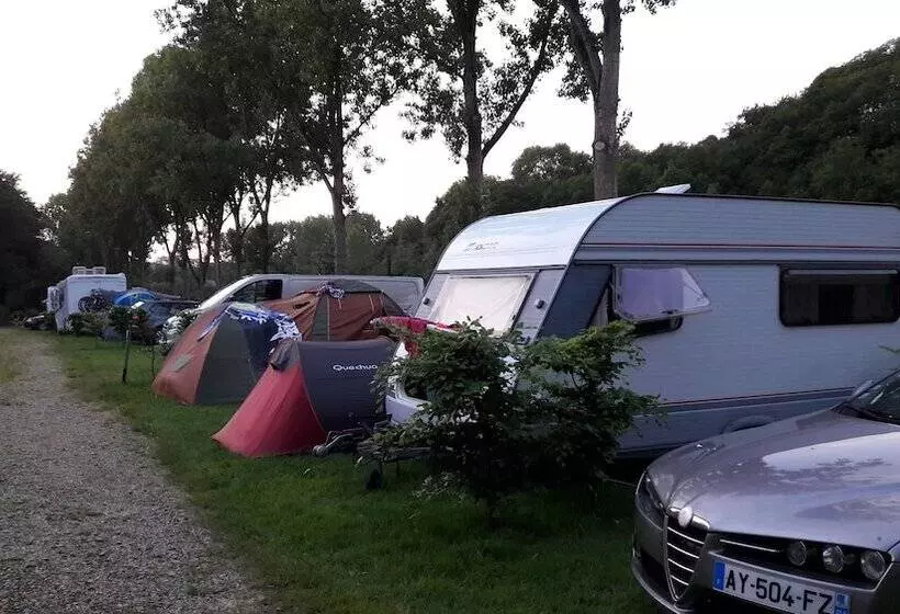 Hotelli Camping Le Parc De Vaux
